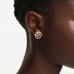 Hyperbola stud earrings, Round cut, White, 18K gold finish - Image 2