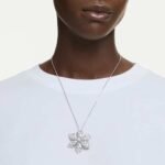 Idyllia pendant and brooch, Mixed cuts, Snowflake, White, Rhodium plated - Image 2