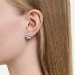 Idyllia stud earrings, Mixed cuts, Snowflake, White, Rhodium plated - Image 2