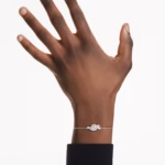 Matrix bracelet Baguette cut, Knot, White, Rhodium plated - Image 6