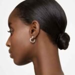 Matrix hoop earrings, Baguette cut, Heart, Small, White, Rhodium plated - Image 2