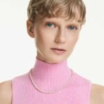 Matrix Tennis necklace, Crystal pearl, Round cut, White, 18K gold finish - Image 2