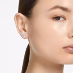 Mesmera stud earrings Mixed cuts, Flower, White, Rhodium plated - Image 6