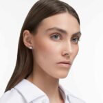 Stilla Attract stud earrings, Square cut, White, Rhodium plated - Image 2