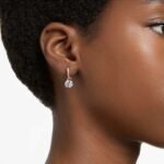 Stilla drop earrings, Round cut, White, 18K rose gold finish - Image 2