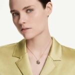 Swan pendant, Mixed cuts, Swan, Black, 18K rose gold finish - Image 2