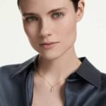 Swan pendant, Mixed cuts, Swan, White, 18K gold finish - Image 2