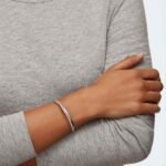 Hyperbola bangle Round cut, White, Rhodium plated - Image 2