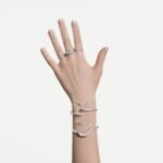 Swarovski Classica bangle Open, Round cut, White, Sterling silver - Image 6